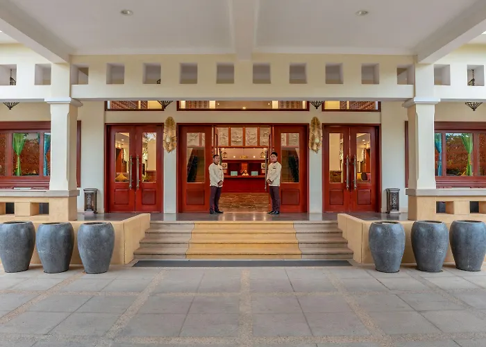 De La Renaissance Hotel